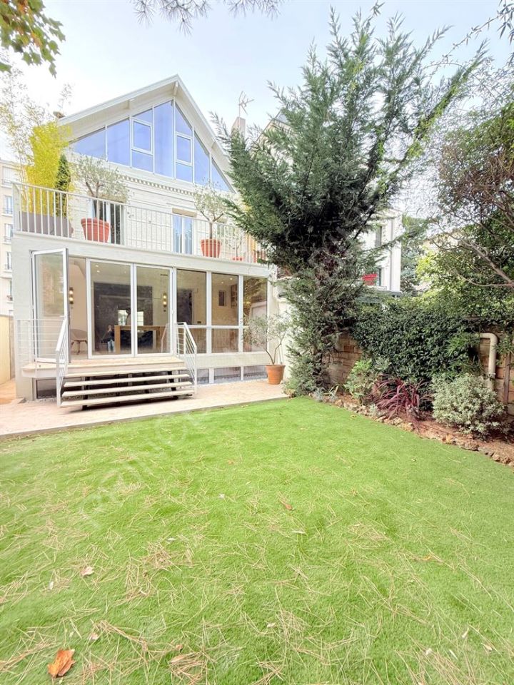 Vente Maison Boulogne-Billancourt 6&nbsp;Pièces 225&nbsp;m²