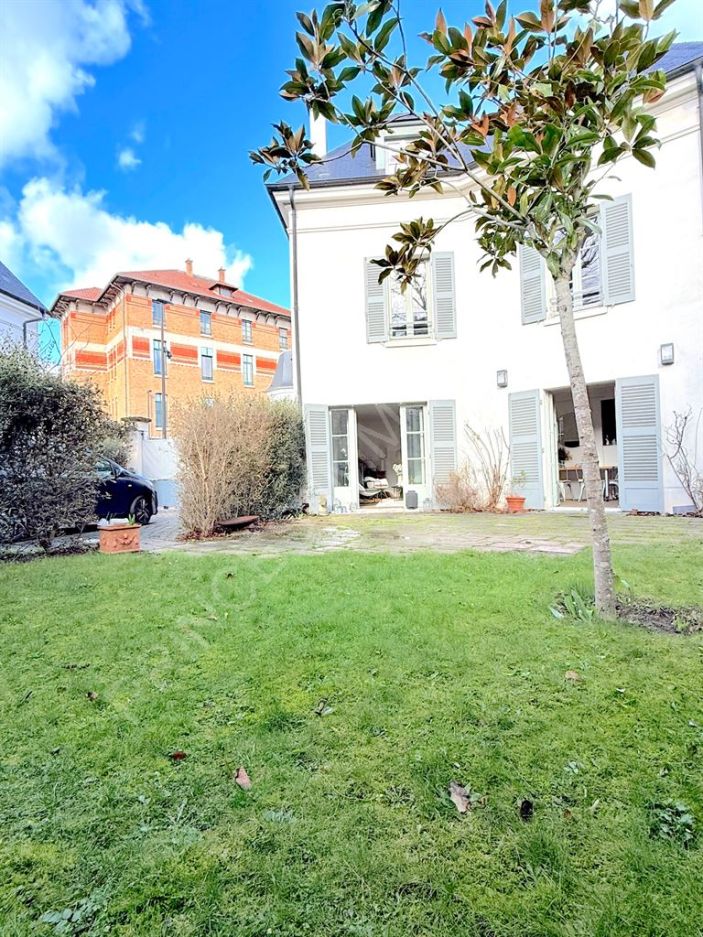 maison 6 Pièces en location sur BOULOGNE BILLANCOURT (92100)