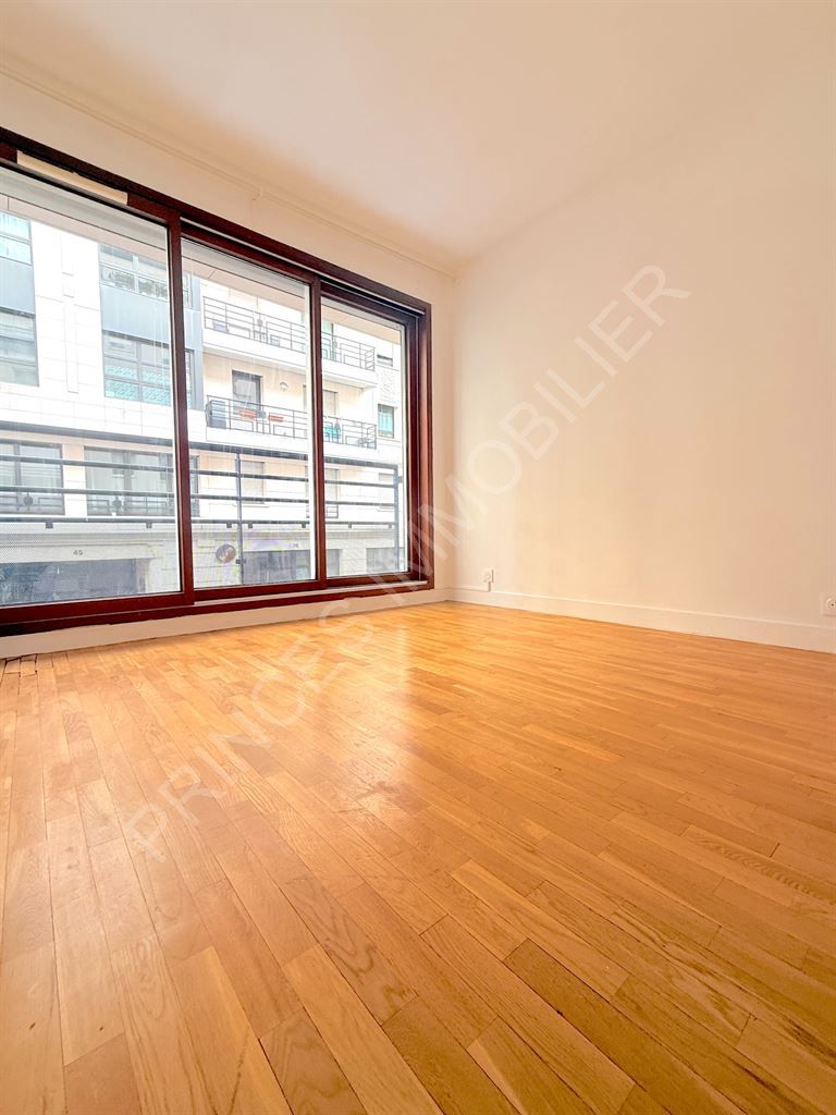 appartement 2 Pièces en vente sur LEVALLOIS PERRET (92300)