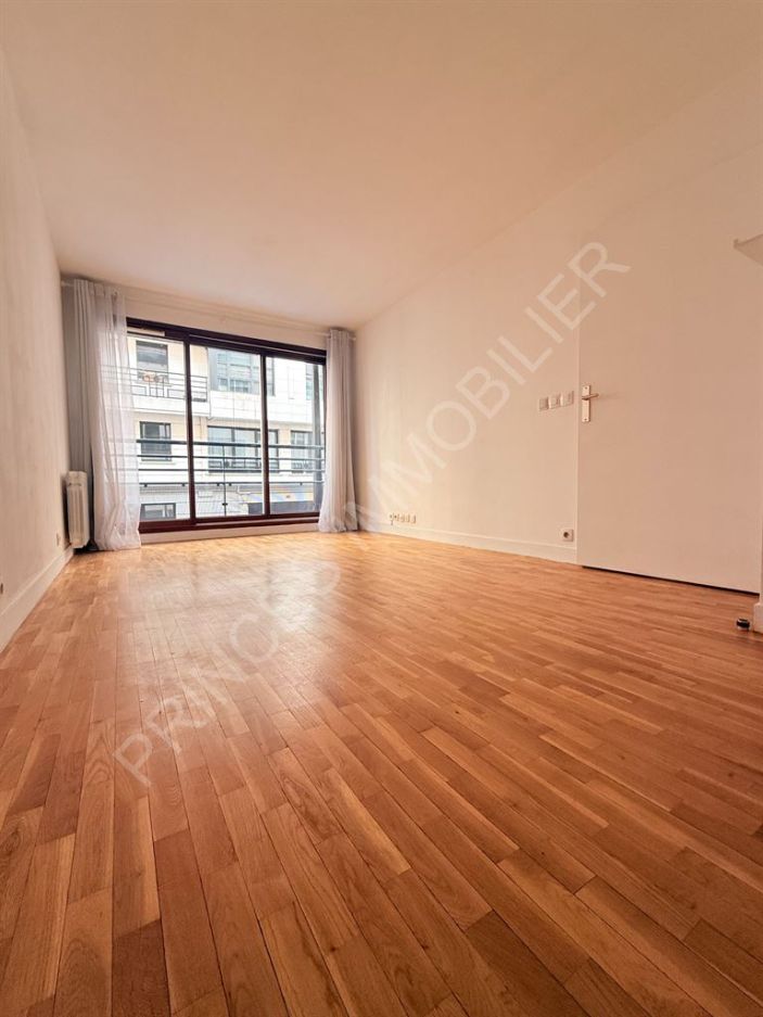 appartement 2 Pièces en vente sur LEVALLOIS PERRET (92300)