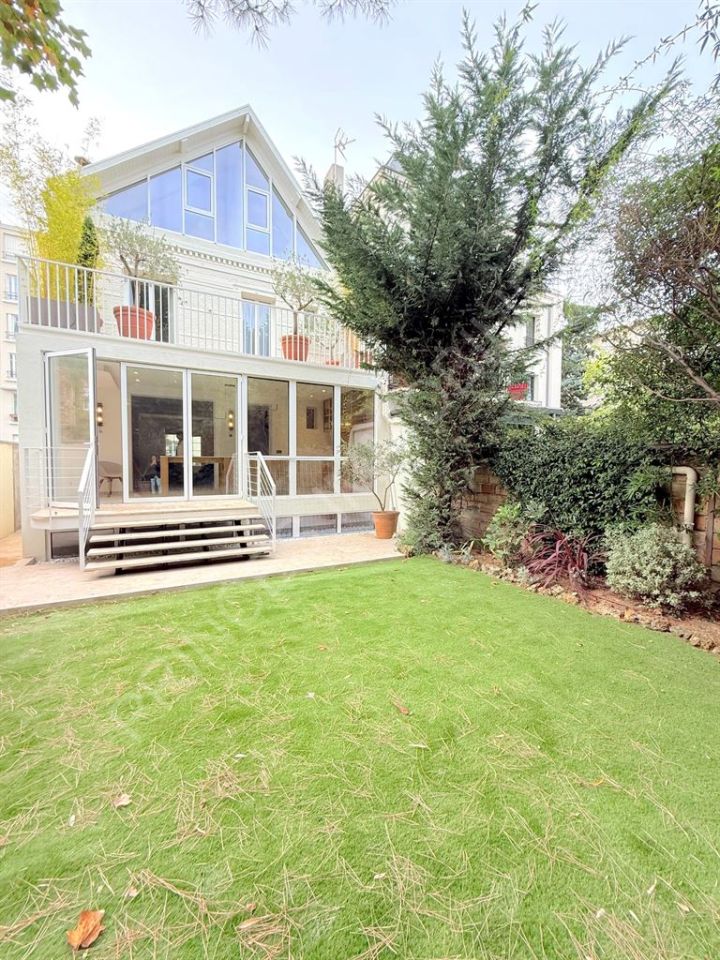 Vente Maison Boulogne-Billancourt 6&nbsp;Pièces 225&nbsp;m²